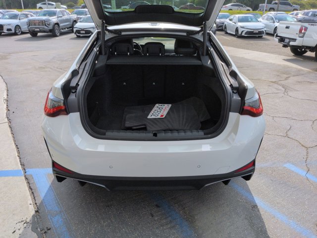 Used 2024 BMW i4 eDrive40 w/ Premium Package RWD image 6