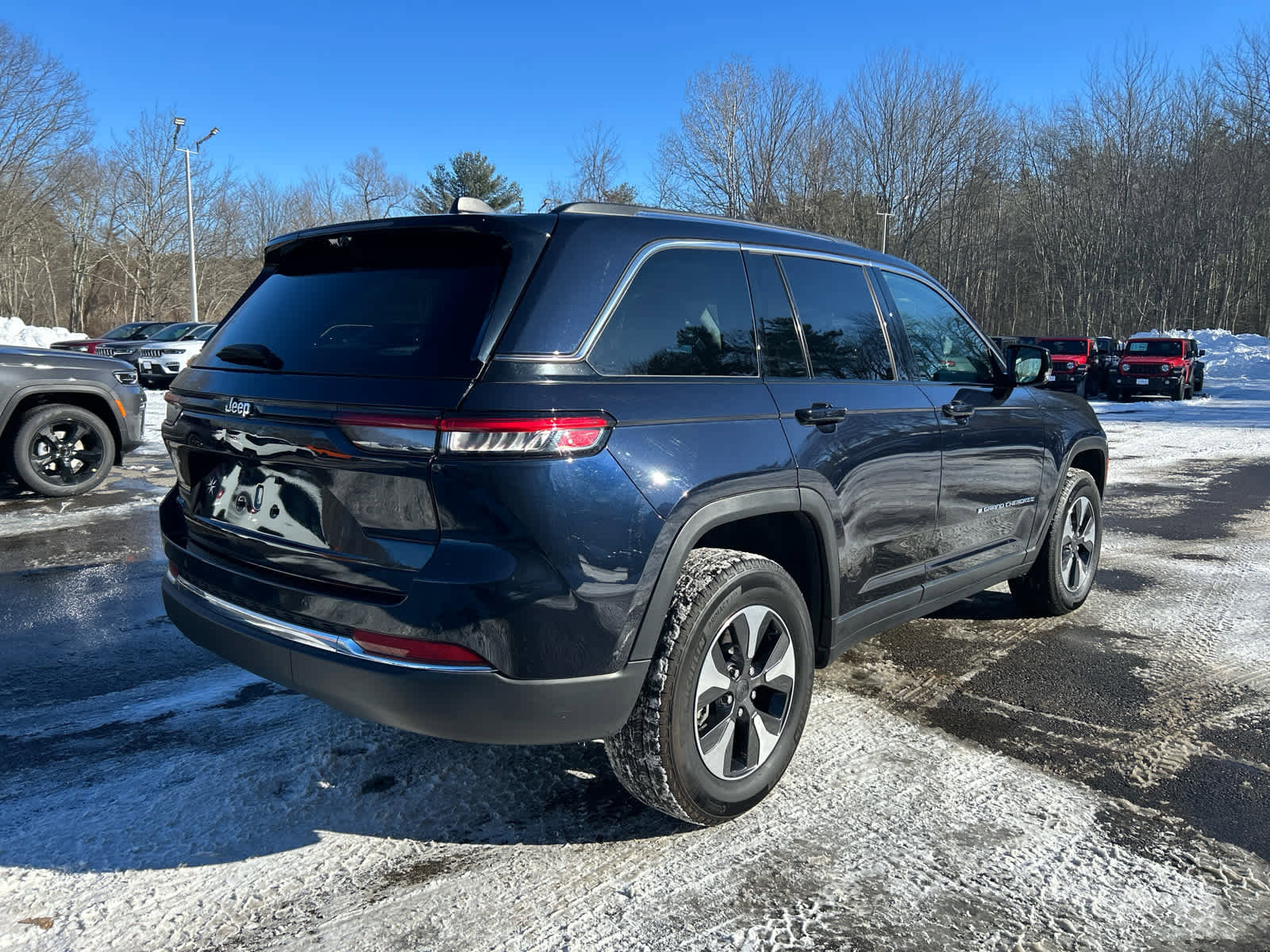 Used 2023 Jeep Grand Cherokee 4WD 4xe w/ Luxury Tech Group II image 5