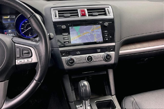 Used 2017 Subaru Outback 2.5i Limited AWD/4WD image 6