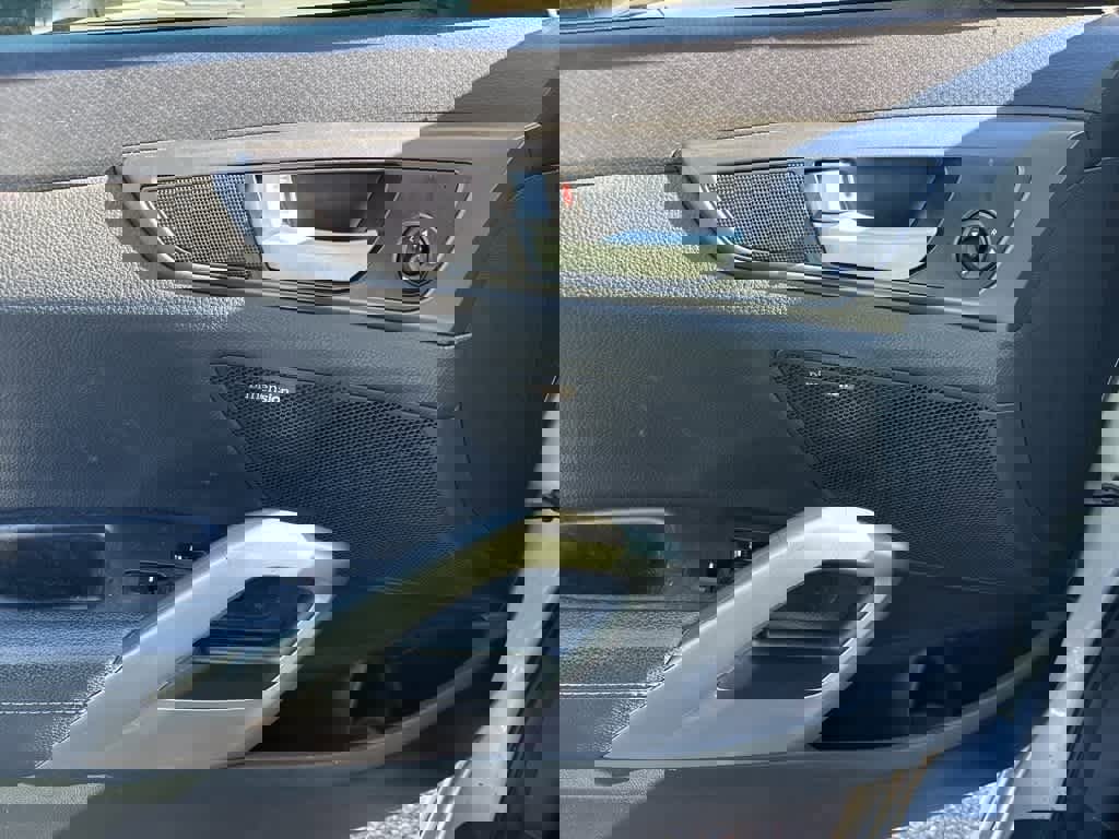 Used 2013 Hyundai Veloster Turbo image 10