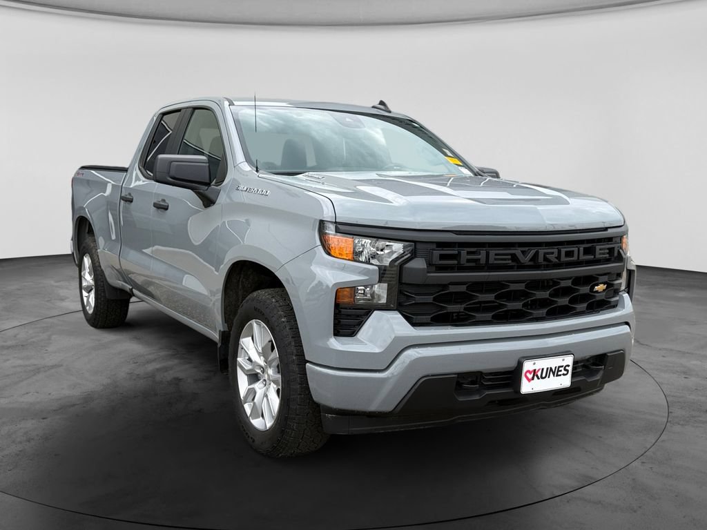Used 2024 Chevrolet Silverado 1500 Custom AWD/4WD image 1