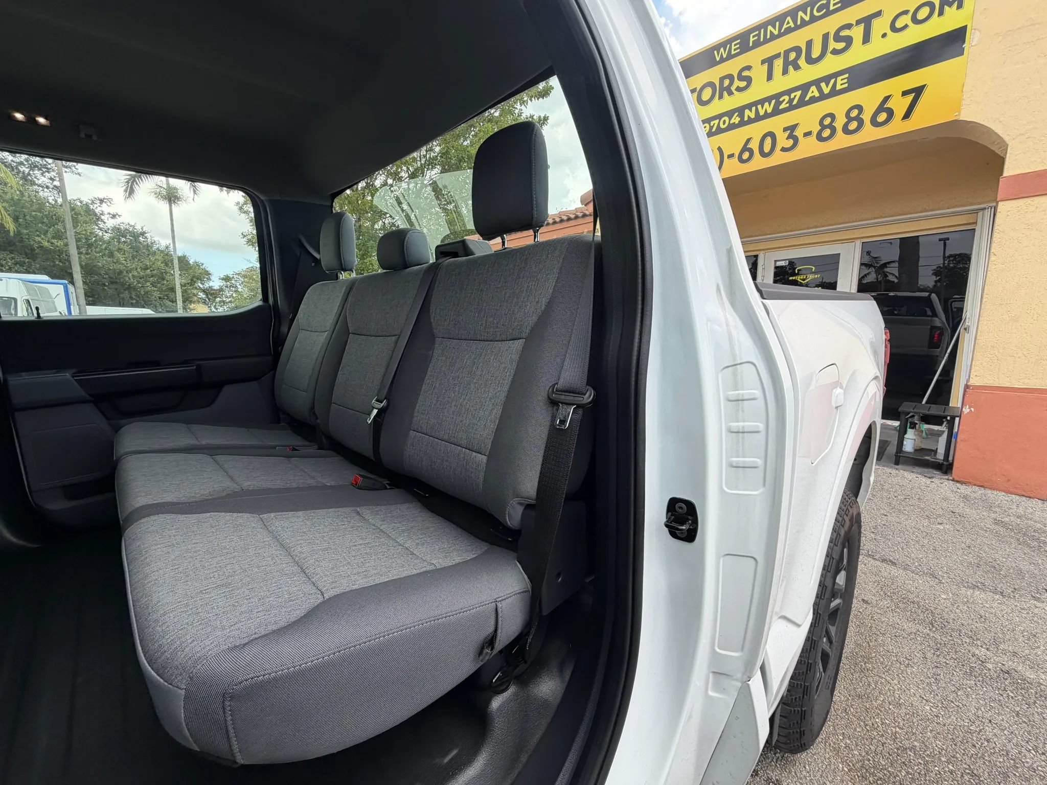 Used 2024 Ford F150 XL w/ Tow/Haul Package RWD image 16