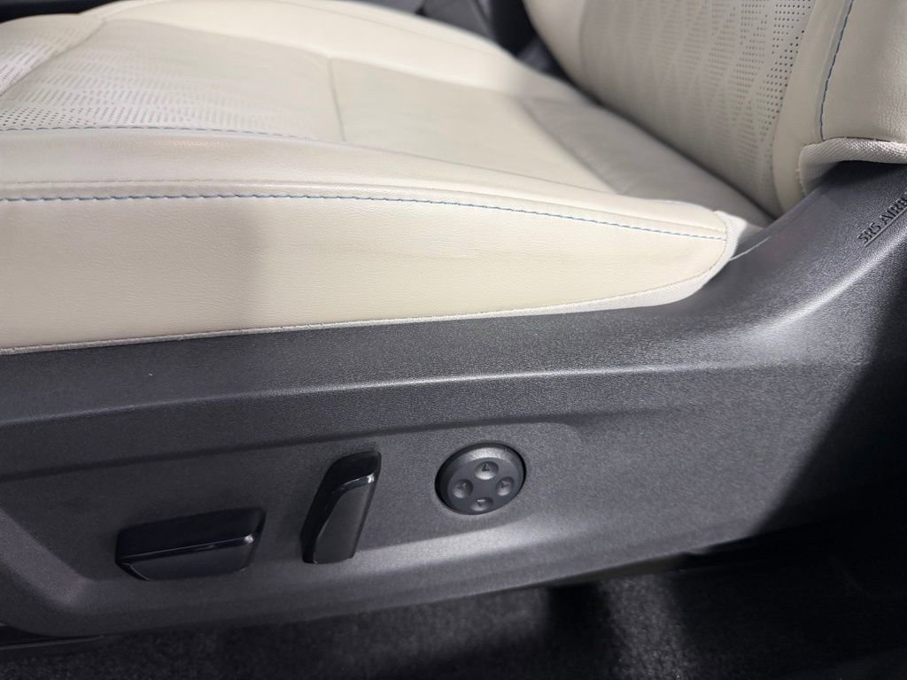 Used 2025 Nissan Murano Platinum image 23