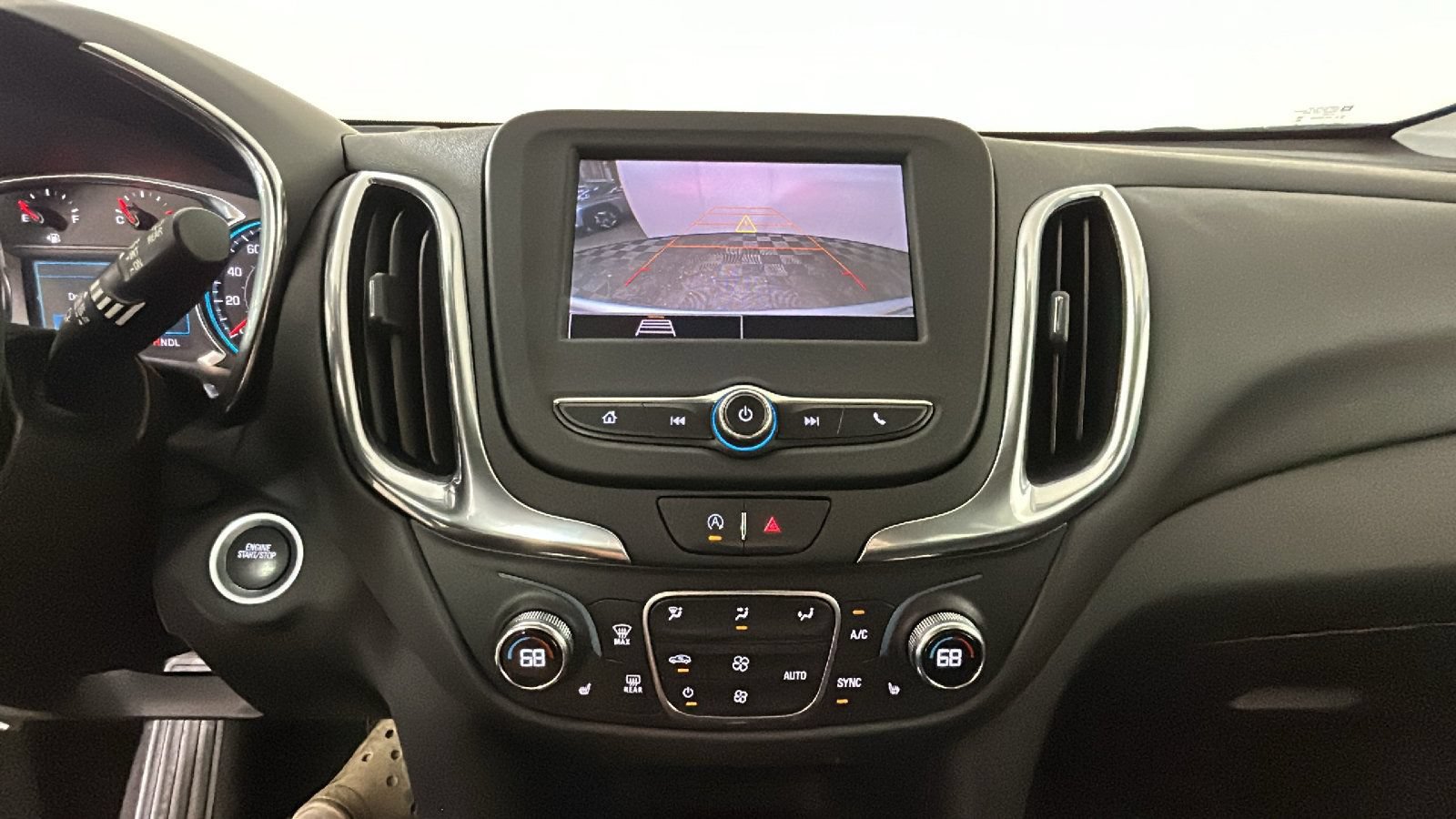 Used 2024 Chevrolet Equinox LT w/ LPO, Floor Liner Package AWD/4WD image 28