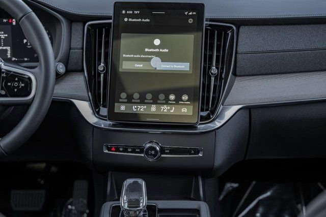 New 2026 Volvo XC90 B6 Plus w/ Protection Package Premier image 20