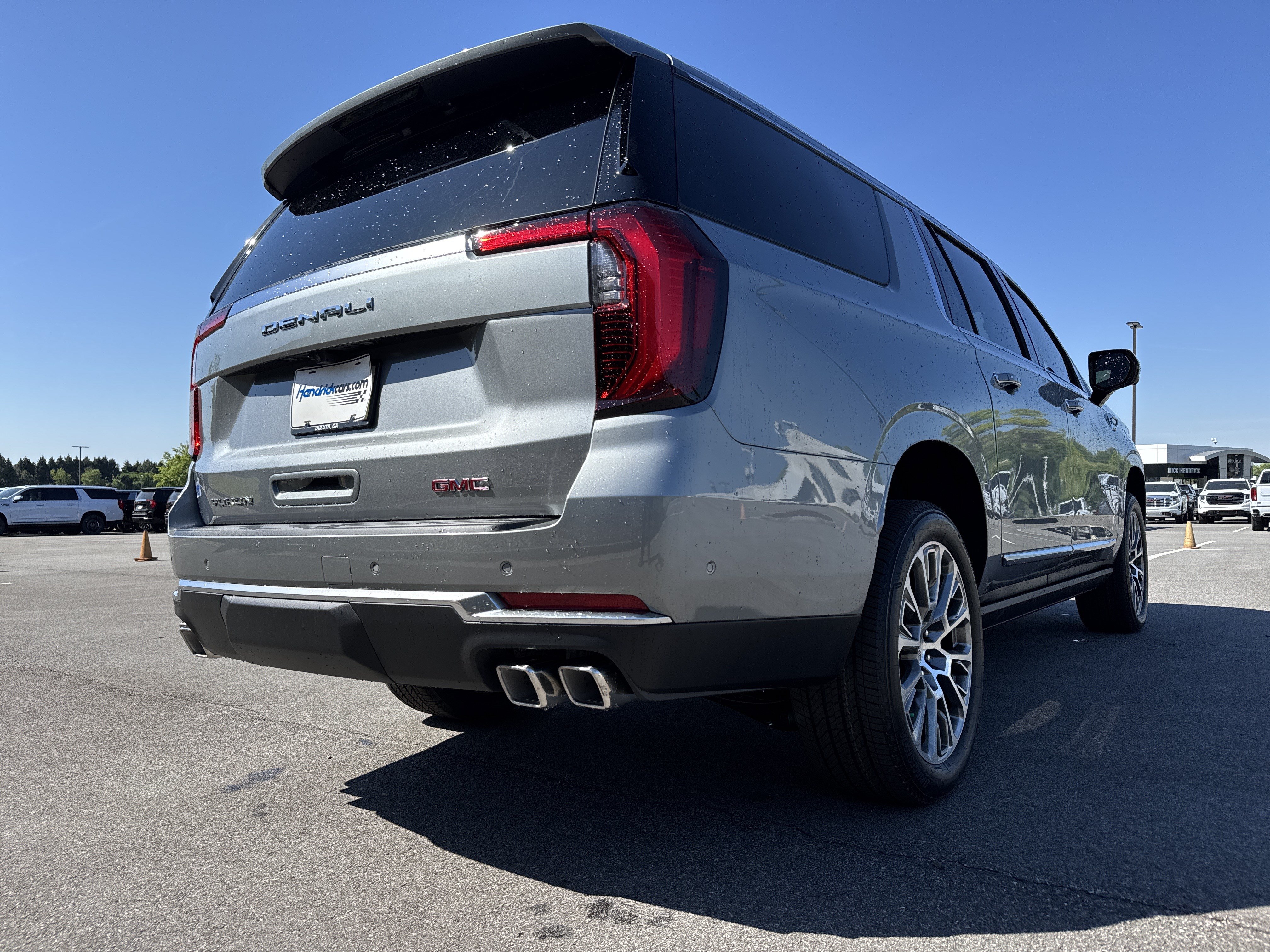 New 2026 GMC Yukon XL Denali w/ Sun & Power Step Package AWD/4WD image 10