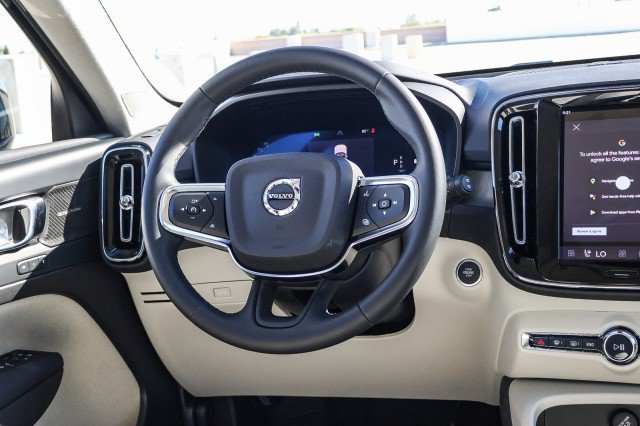 Used 2026 Volvo XC40 B5 Ultra w/ Climate Package AWD/4WD image 16