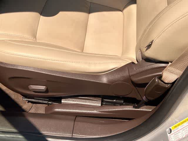 Used 2015 Chevrolet Cruze LT FWD image 29