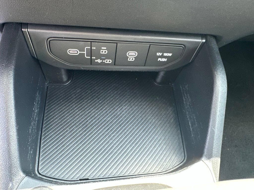 Used 2025 Kia K4 FWD image 23