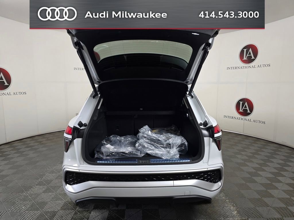 New 2026 Audi Q3 quattro 2.0T AWD/4WD image 9
