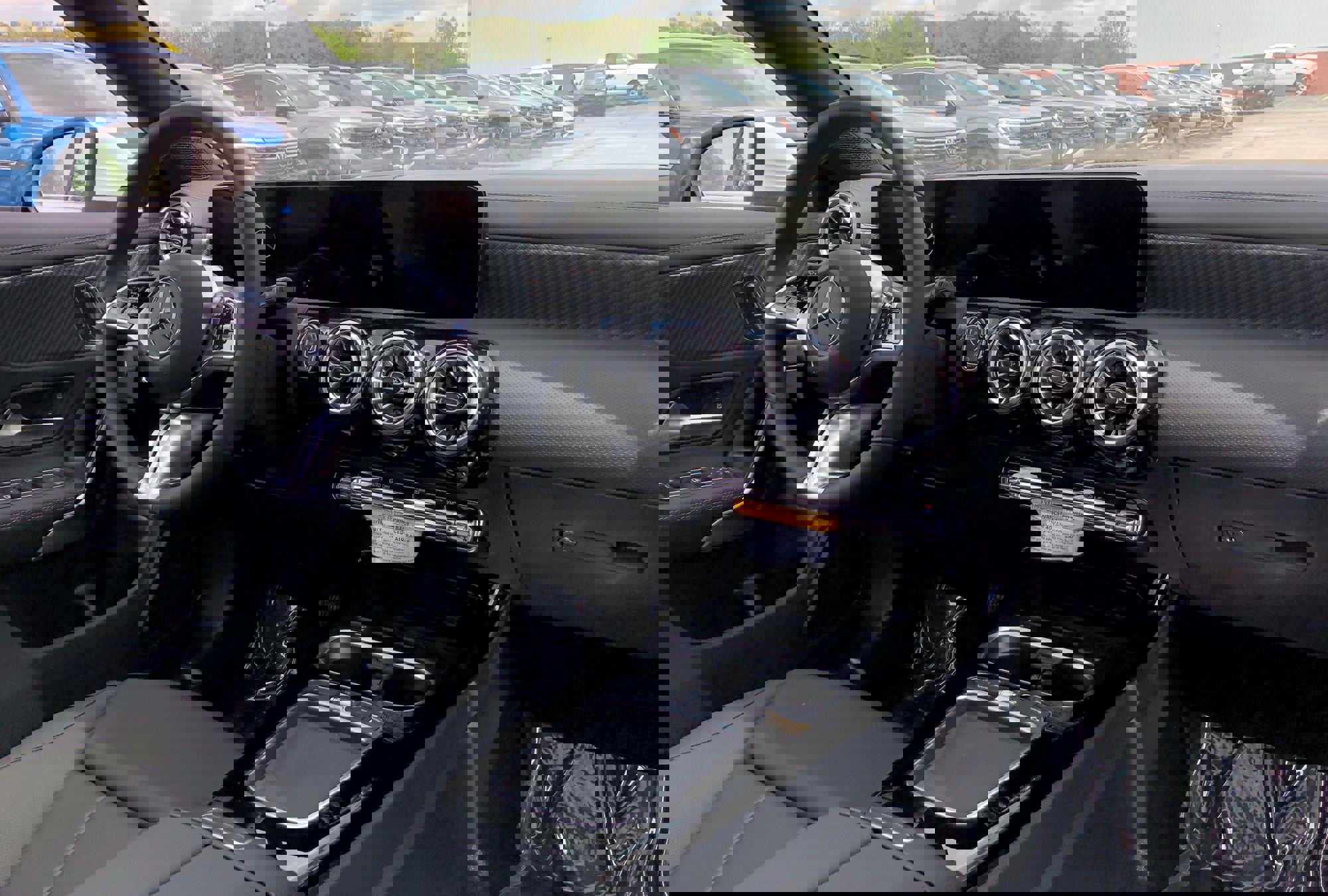 New 2025 Mercedes-Benz CLA 250 4MATIC image 17