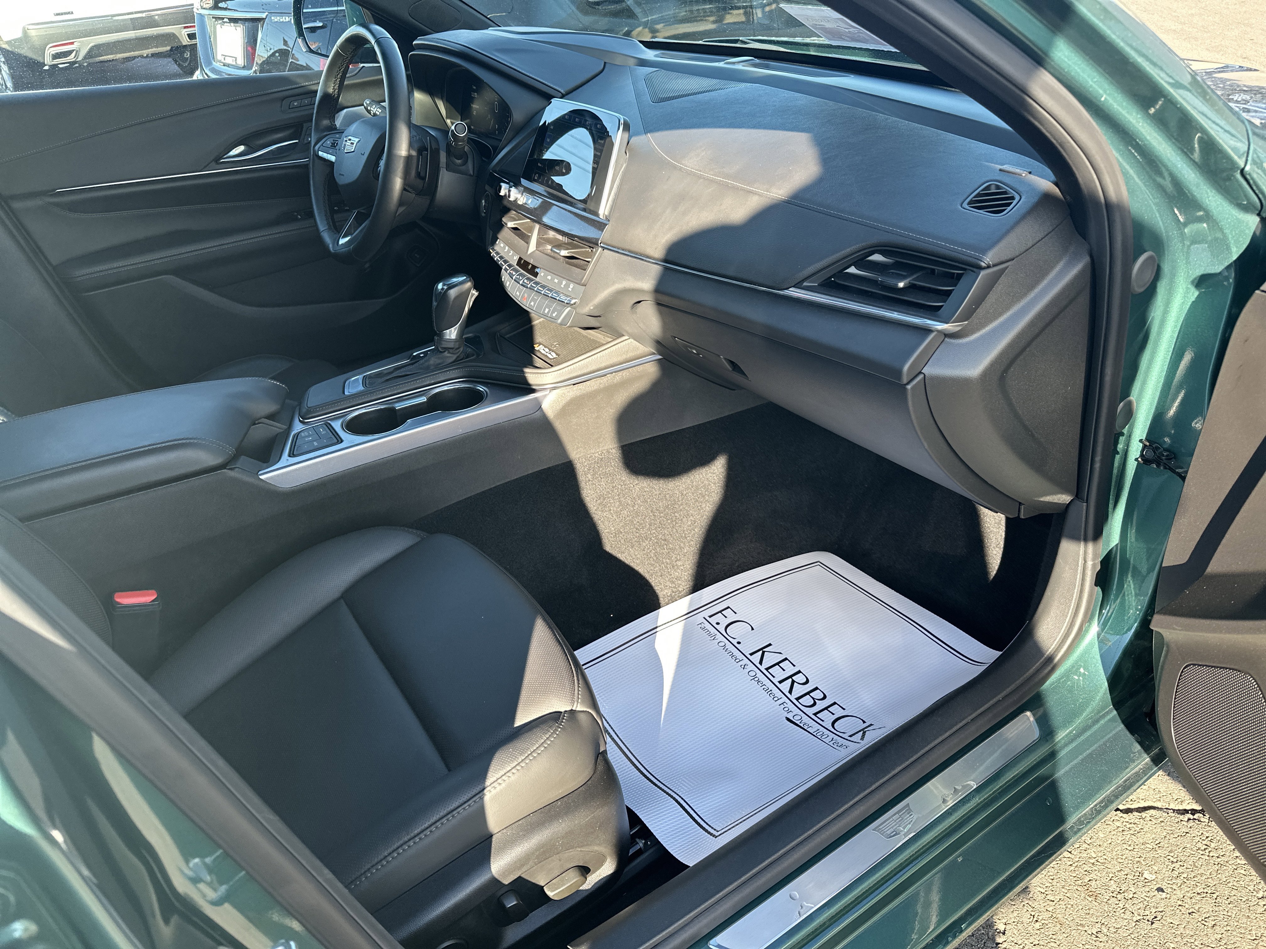 Used 2025 Cadillac CT4 Premium Luxury image 12