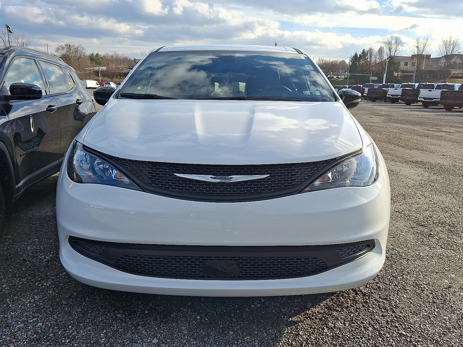 New 2026 Chrysler Voyager LX image 2