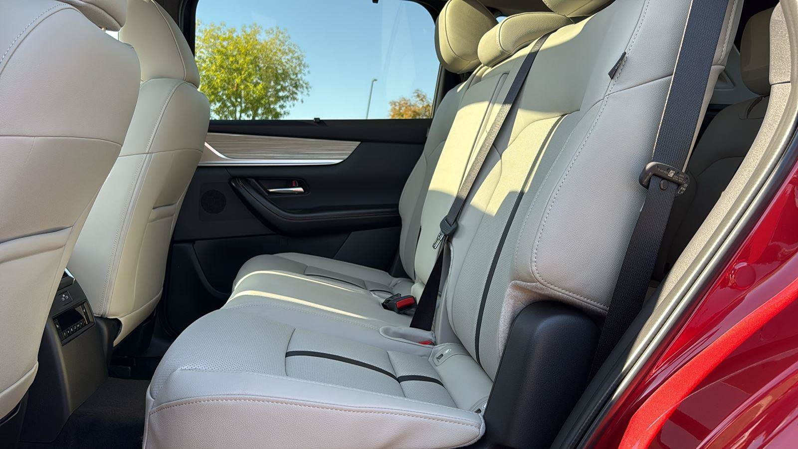 New 2026 MAZDA CX-90 Plug-In Hybrid w/Premium Sport AWD/4WD image 20