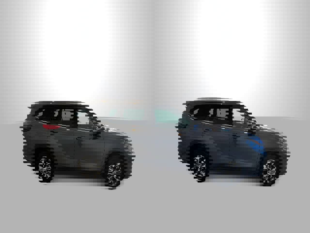 Used 2020 Toyota Highlander XLE image 9