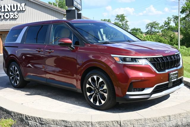 Used 2022 Kia Carnival EX FWD image 3