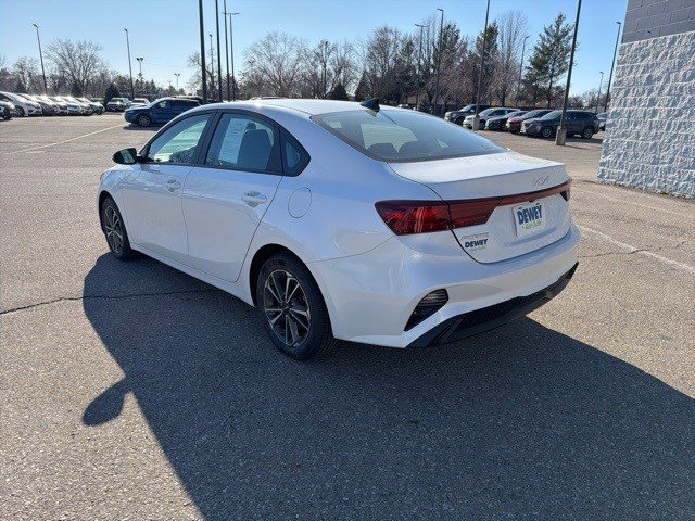 Used 2023 Kia Forte LXS image 3
