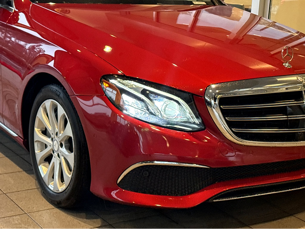 Used 2017 Mercedes-Benz E 300 4MATIC image 32