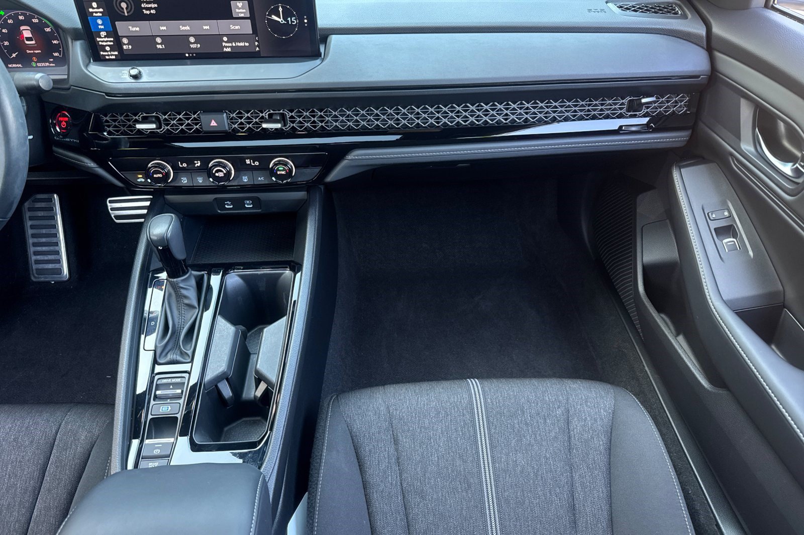 Used 2023 Honda Accord Sport image 29