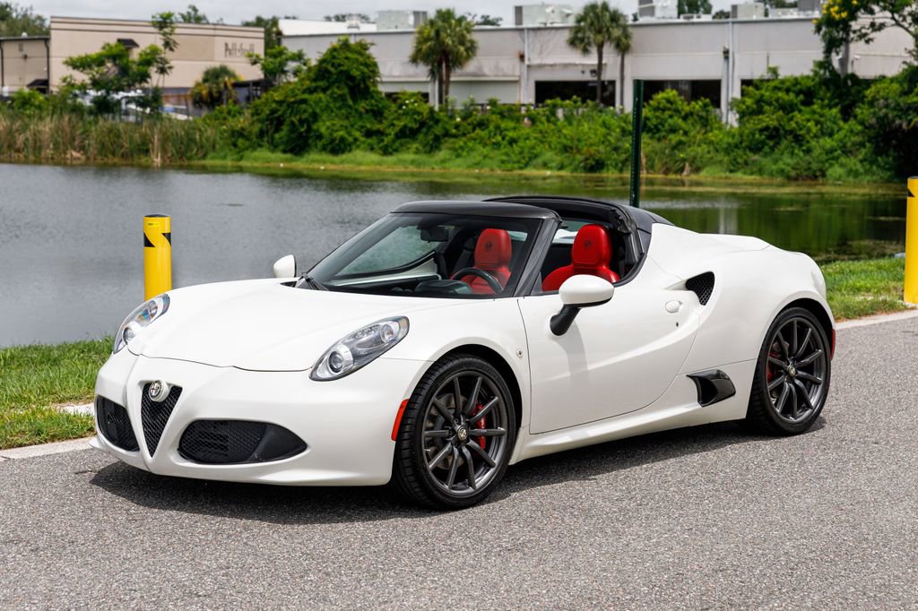 Used 2016 Alfa Romeo 4C Spider w/ Convenience Group - Spider RWD image 7