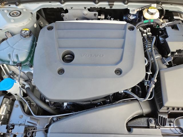 New 2025 Volvo XC40 B5 Core w/ Protection Package Premier AWD/4WD image 19