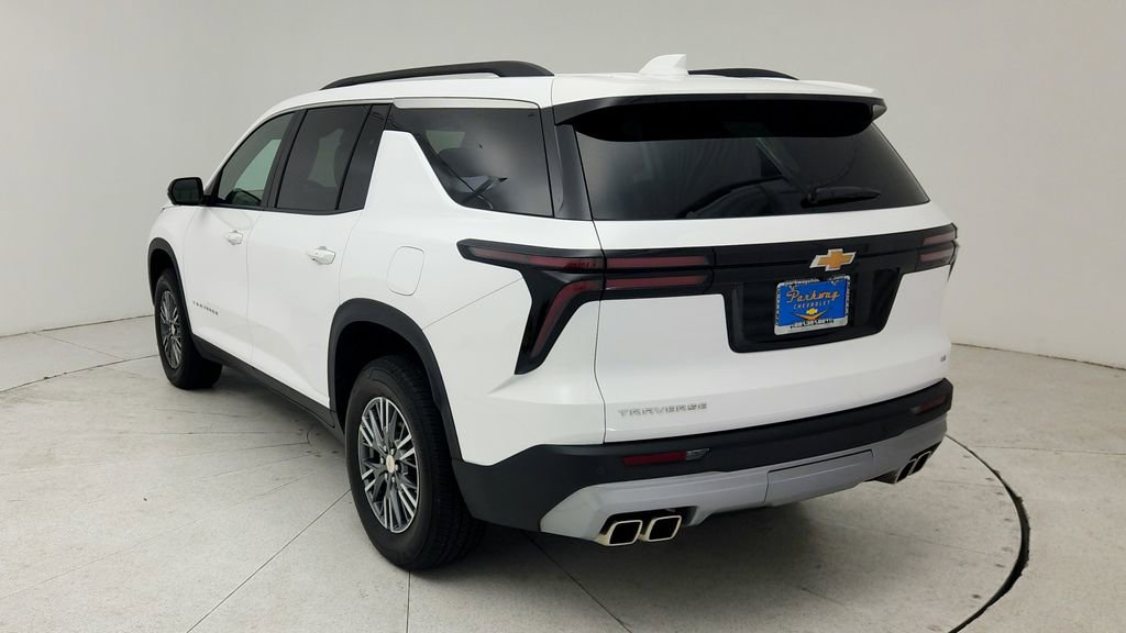 Used 2024 Chevrolet Traverse LT w/ Trailering Package image 6
