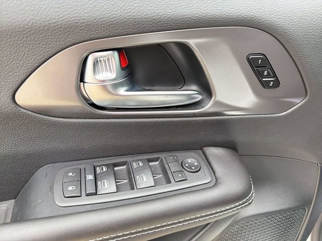 New 2026 Chrysler Pacifica Select w/ S Appearance Package FWD image 19