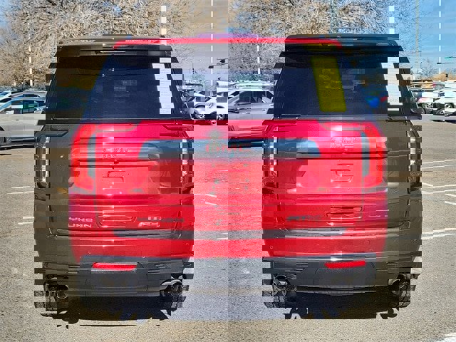 Used 2024 GMC Yukon XL AT4 image 5