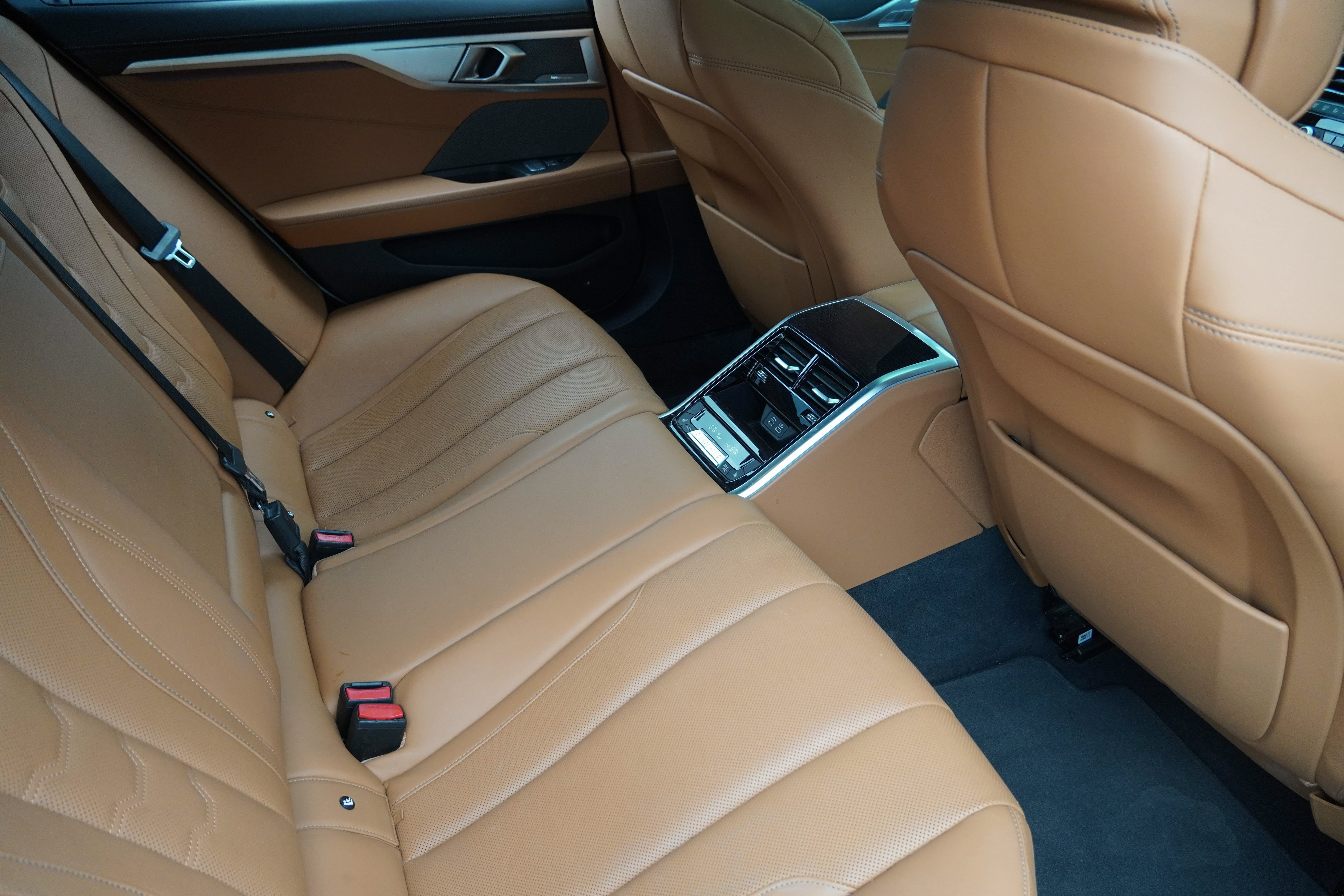 Used 2022 BMW 840i Gran Coupe w/ Comfort Seating Package RWD image 32