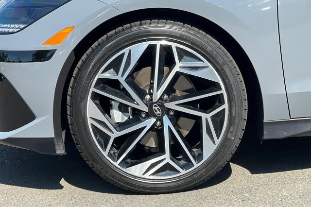 Used 2023 Hyundai Ioniq 6 SEL RWD image 32