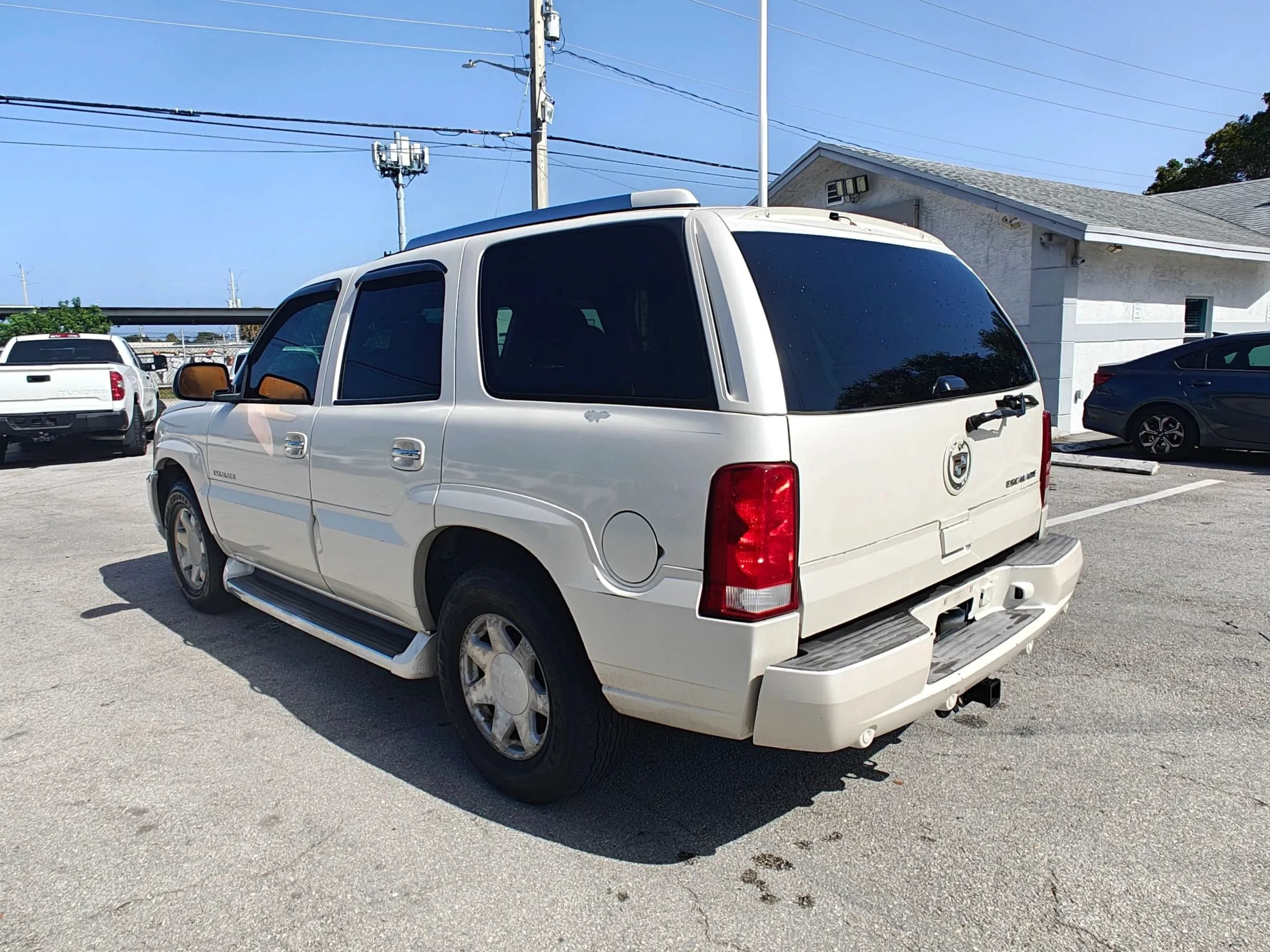 Used 2005 Cadillac Escalade 2WD image 5
