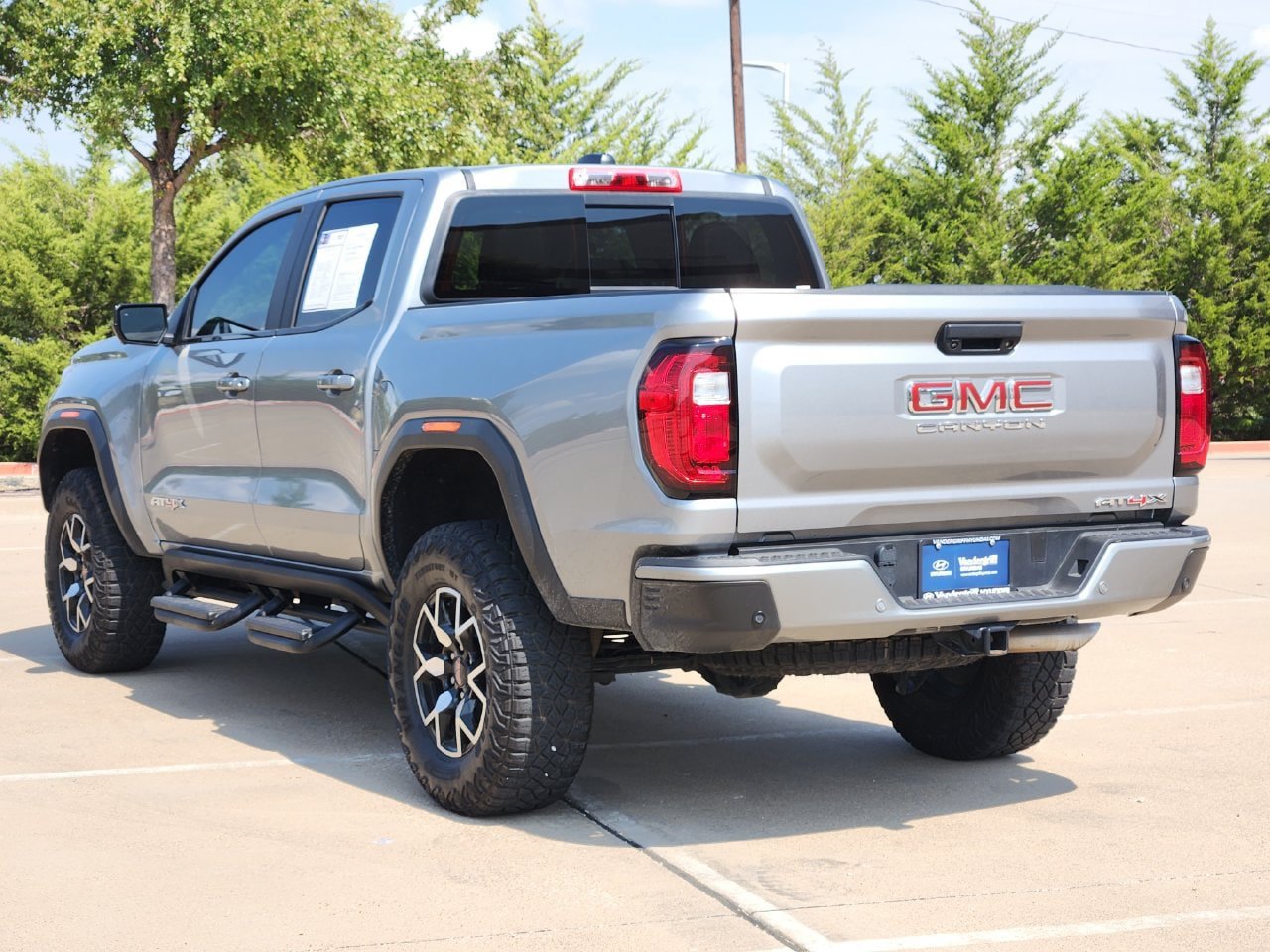 Used 2024 GMC Canyon AT4X AWD/4WD image 3