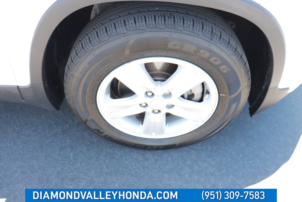 Used 2020 Chevrolet Trax LS FWD image 22
