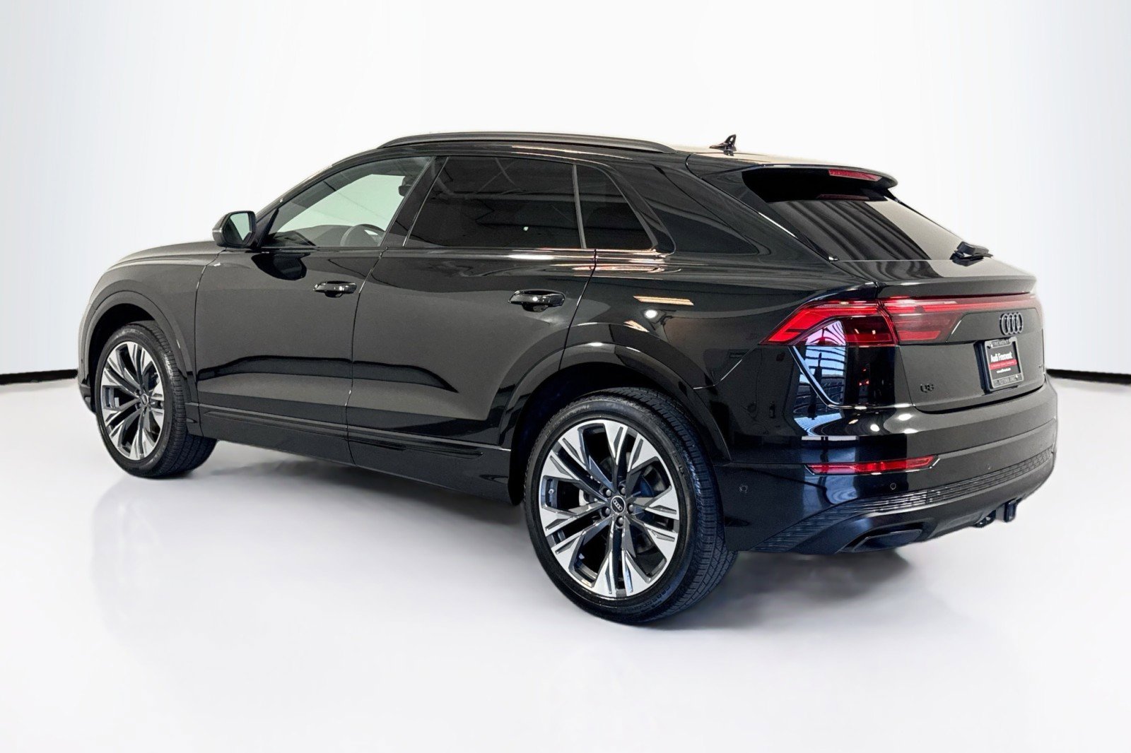 Used 2025 Audi Q8 Premium w/ Black Optic Package AWD/4WD image 7