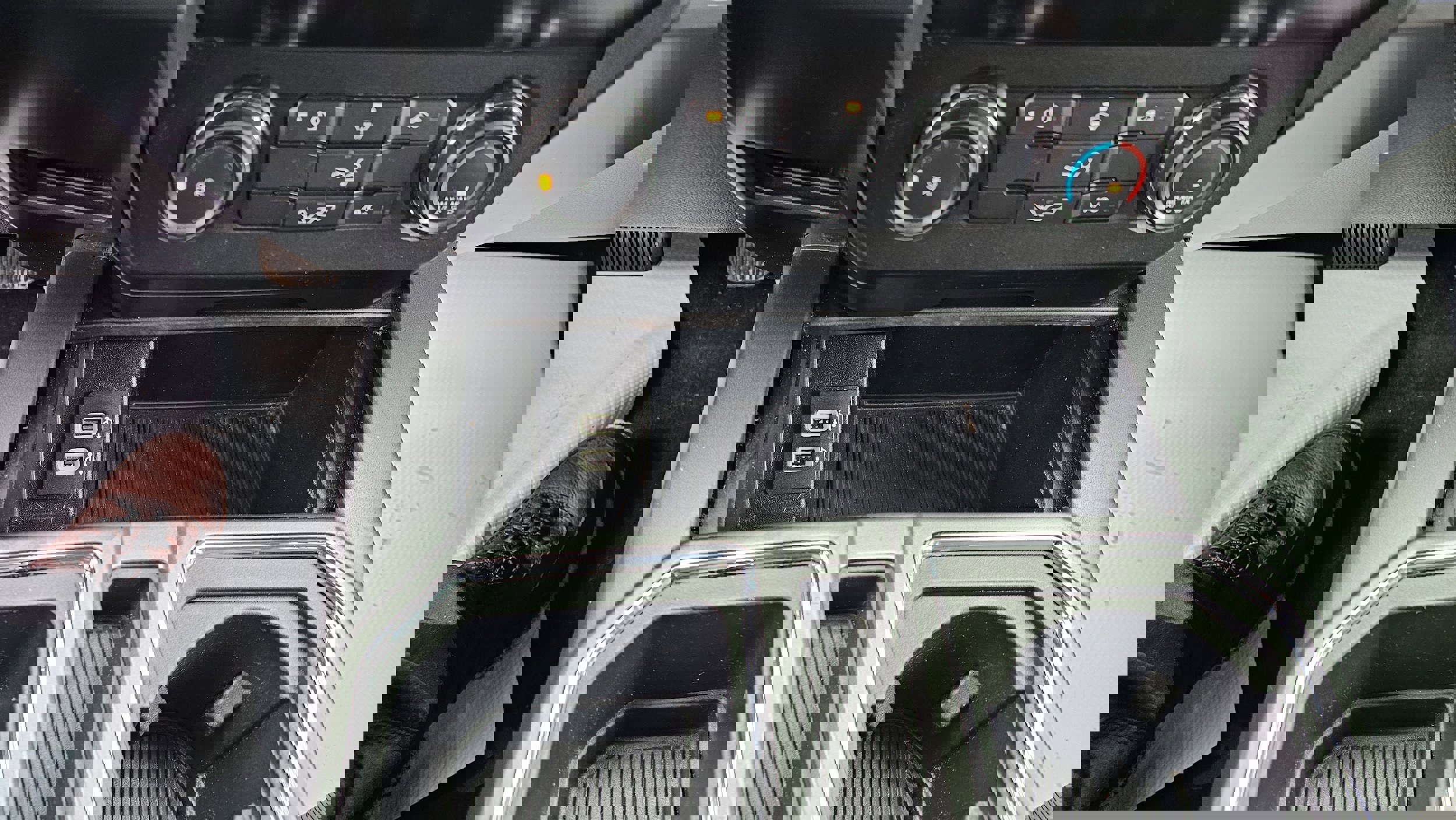 Used 2020 Ford F150 XLT image 25