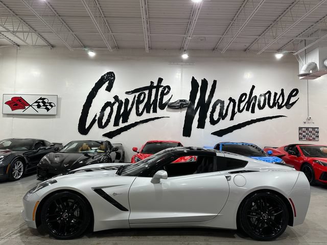 Used 2018 Chevrolet Corvette Stingray Coupe w/ 3LT Preferred Equipment Group RWD image 2
