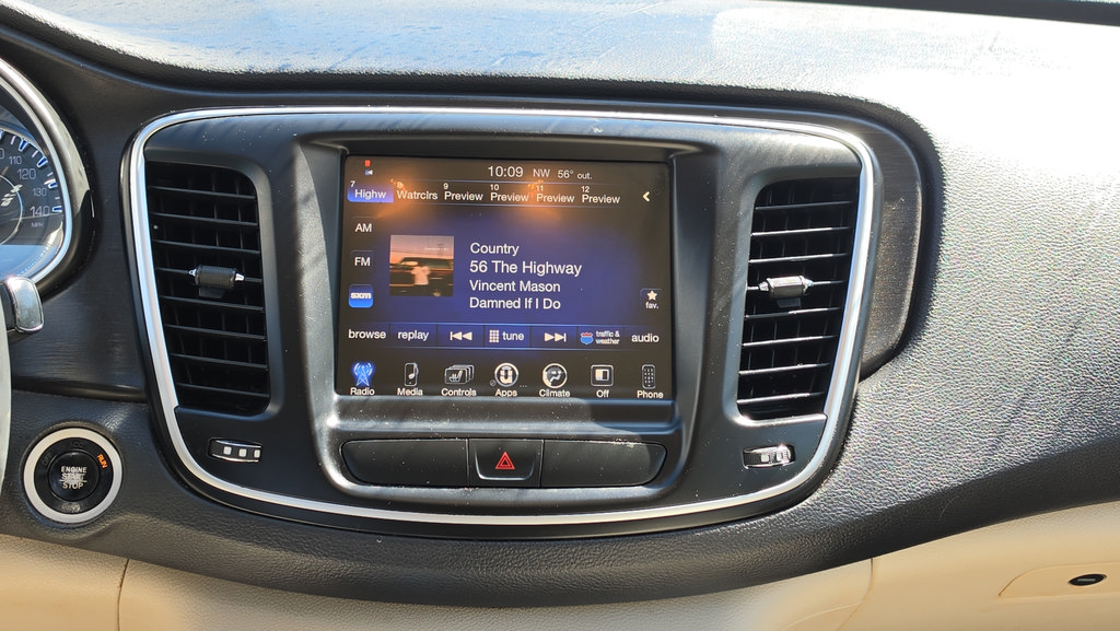 Used 2017 Chrysler 200 Limited Platinum FWD image 13