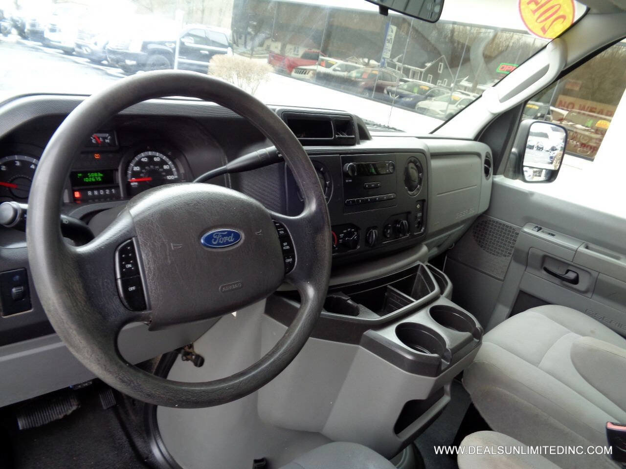 Used 2014 Ford E-250 and Econoline 250 w/ Power Group RWD image 9