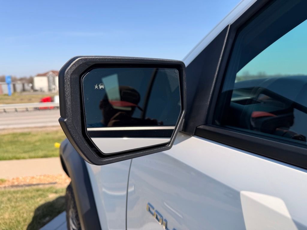 Used 2025 Chevrolet Colorado Trail Boss image 11