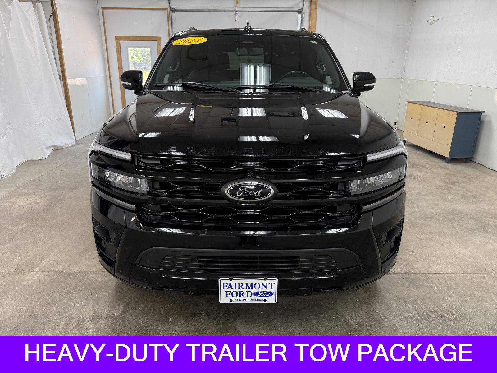 Used 2024 Ford Expedition Max Limited AWD/4WD image 3