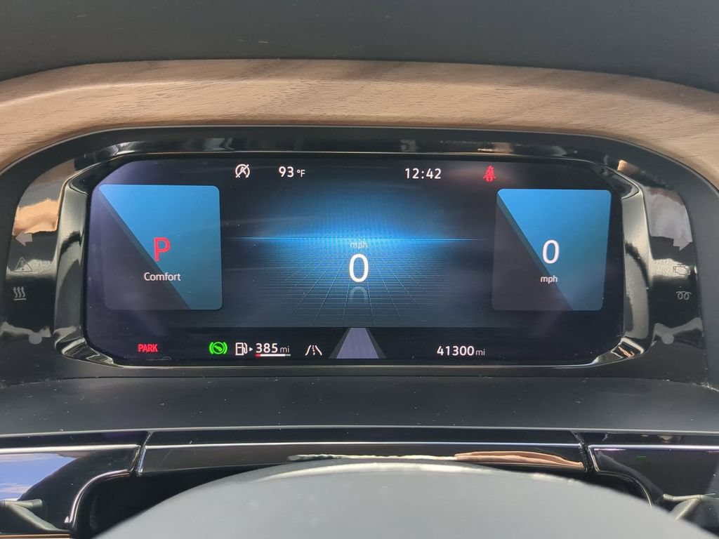 Used 2024 Volkswagen Atlas SE AWD/4WD image 32