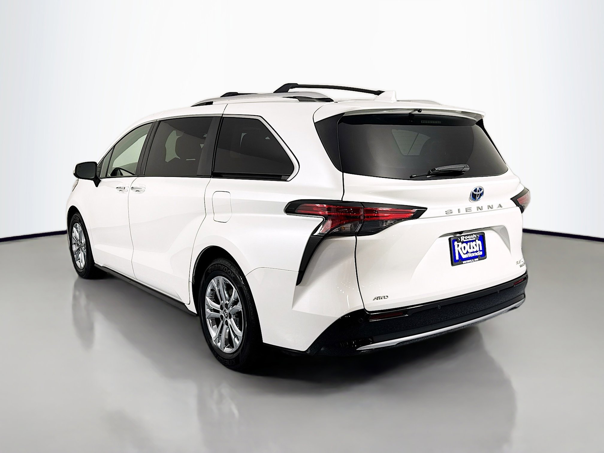 Used 2022 Toyota Sienna Platinum image 7