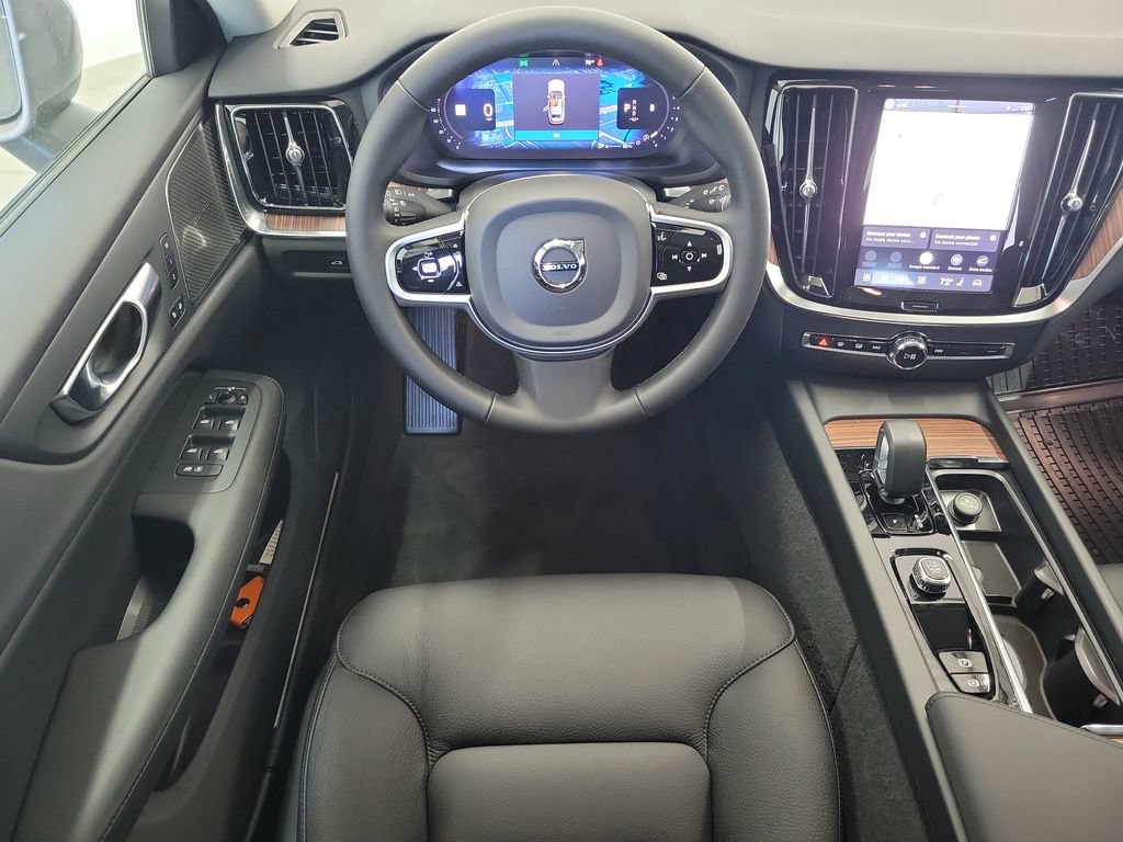 New 2026 Volvo V60 B5 Cross Country Plus w/ Protection Package Premier AWD/4WD image 17