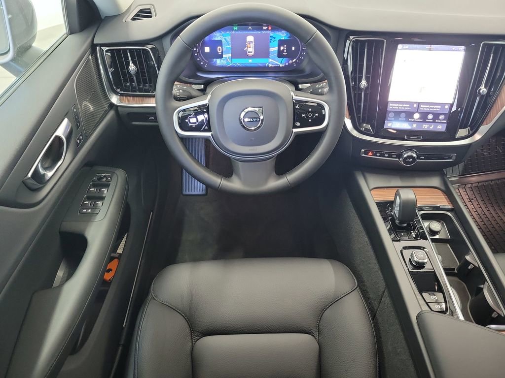 New 2026 Volvo V60 B5 Cross Country Plus w/ Protection Package Premier AWD/4WD image 17