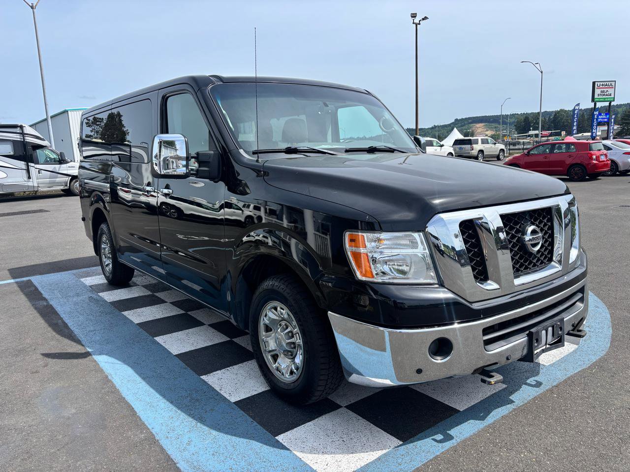 Used 2017 Nissan NV 3500 SL RWD image 7
