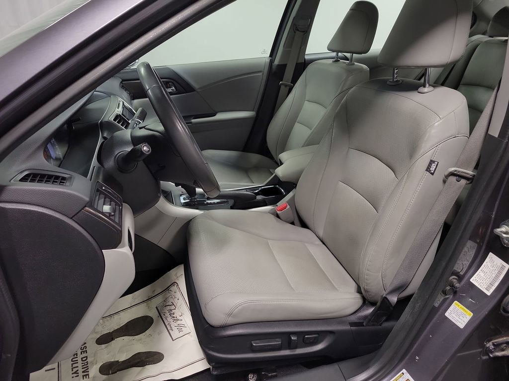 Used 2013 Honda Accord Touring image 13