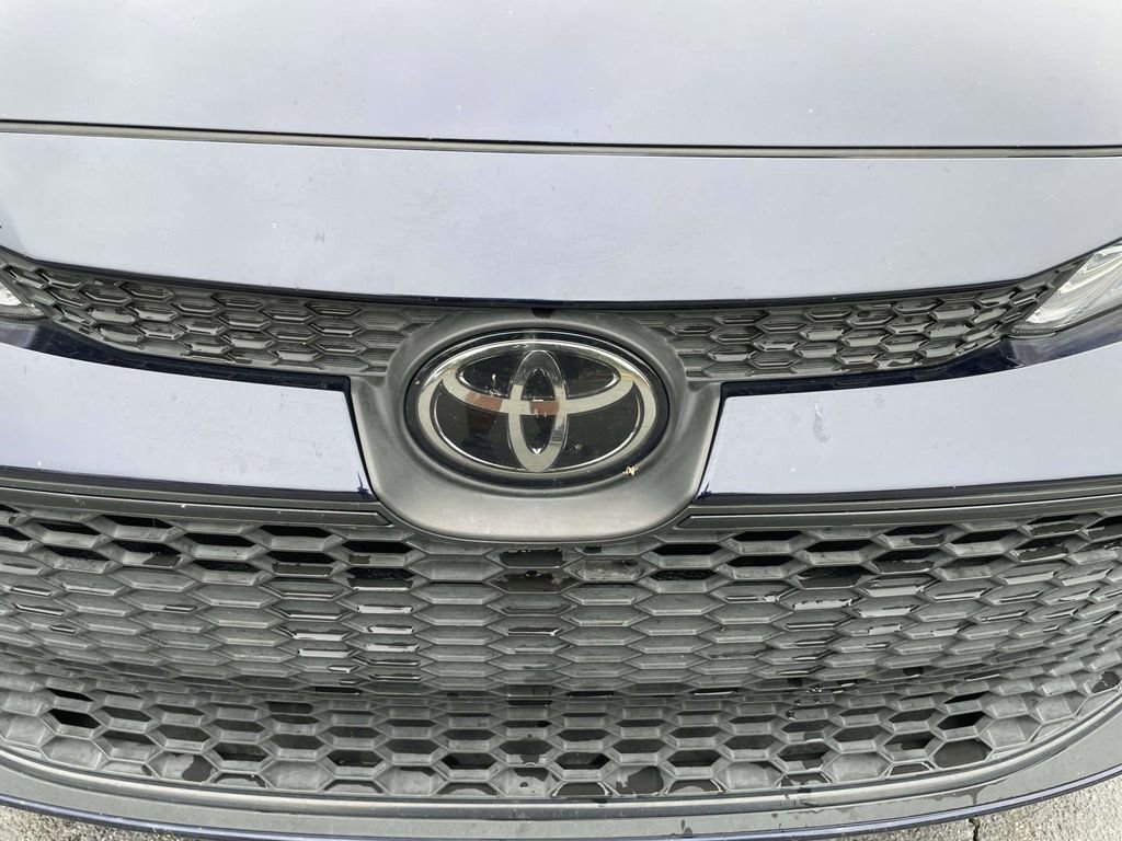 Used 2020 Toyota Corolla LE FWD image 6