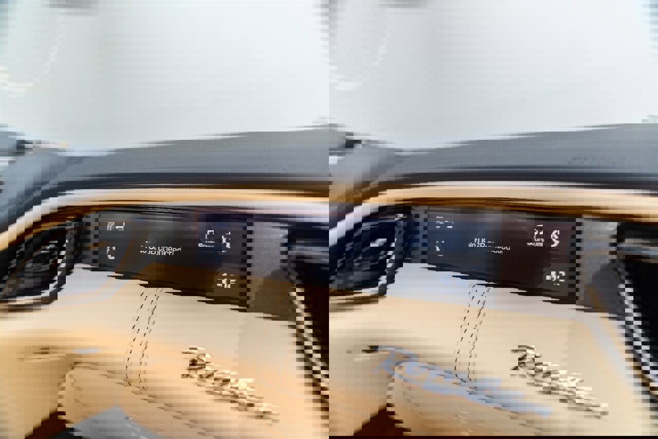 Used 2025 Ferrari Roma Spider image 74