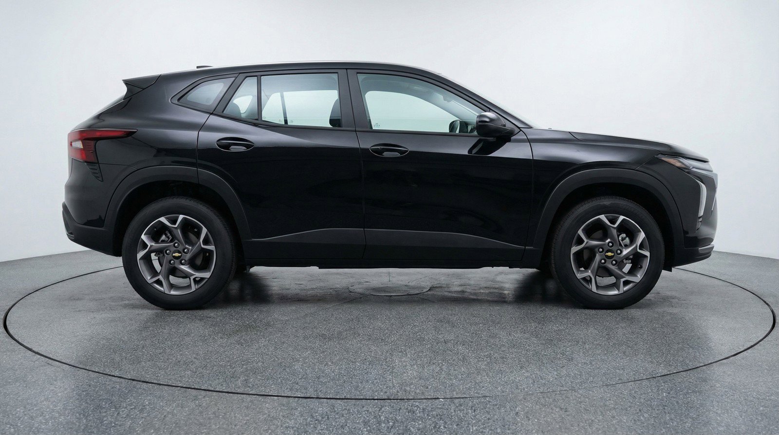 Used 2025 Chevrolet Trax LT image 11