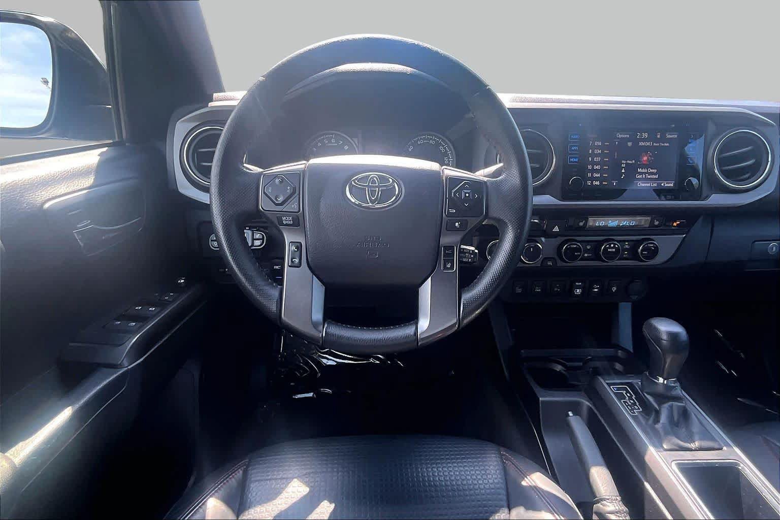 Used 2018 Toyota Tacoma TRD Pro AWD/4WD image 6